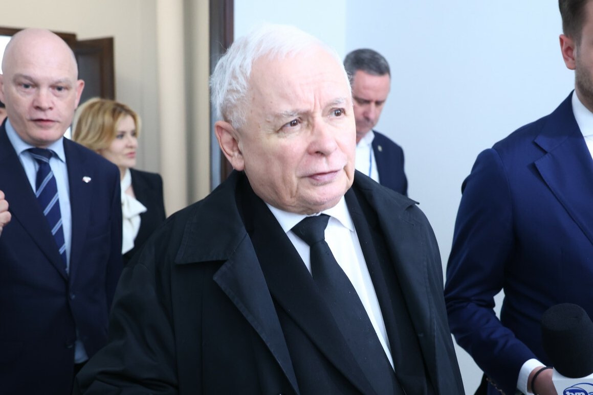 Kaczyński ślepo brnie w sprawie Małopolski. Znalazł miejsce dla Kmity.