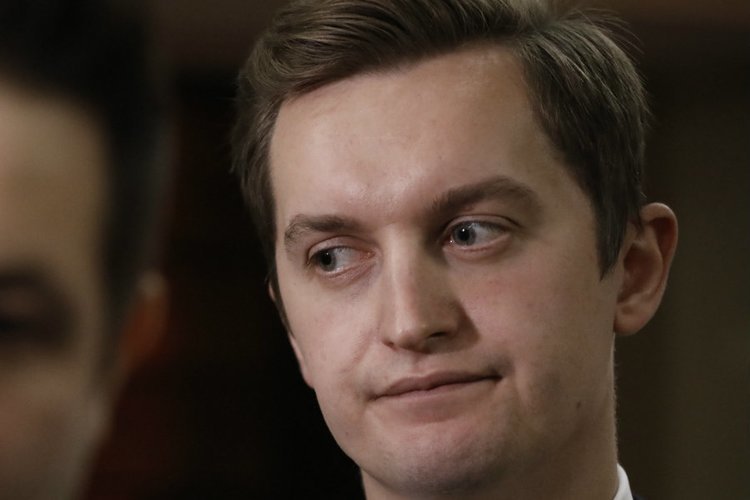 Sebastian Kaleta podjął rękawicę, wiceminister chce się spotkać z prof. Laurentem Pechem.