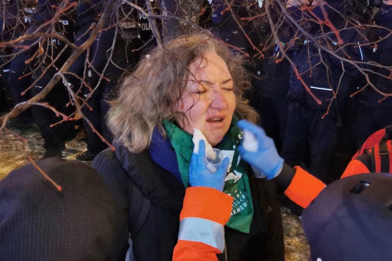 Policja użyła gazu na Strajku Kobiet.