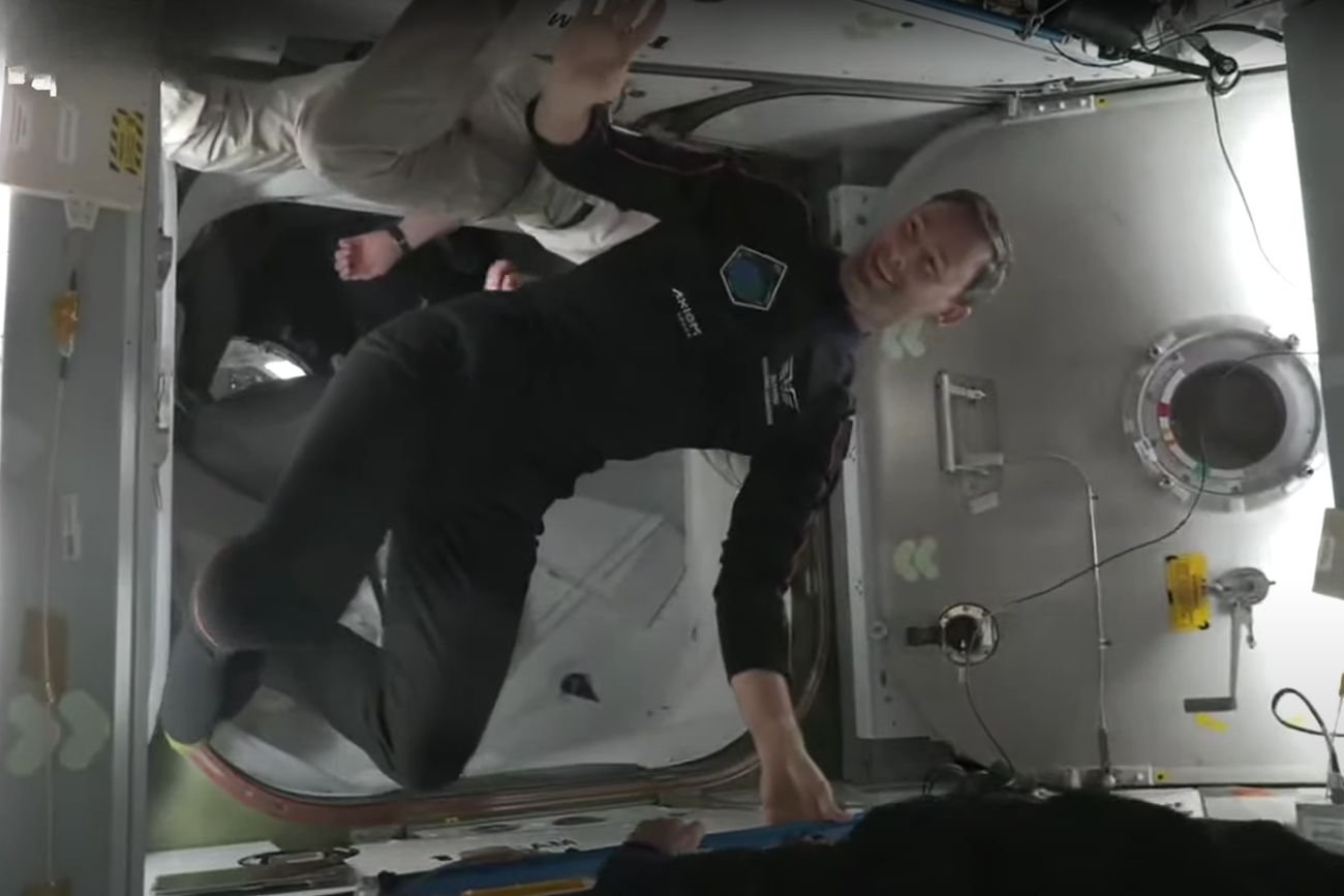 Otworzyły się włazy kapsuły Grace. Sławosz Uznański-Wiśniewski już na pokładzie ISS