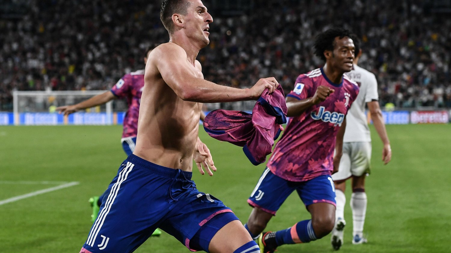 Arkadiusz Milik fetuje gola dla Juventusu, za chwilę w Turynie zacznie się niezły chaos