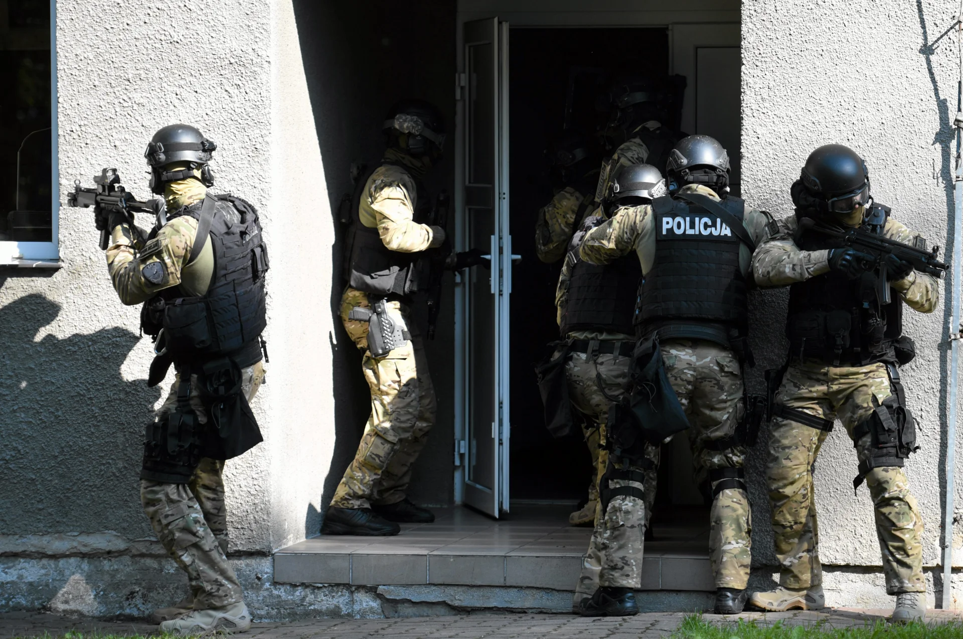 Antyterroryści wkroczyli do hotelu w Licheniu. Na miejscu obywatele Estonii, zatrzymano Serba.