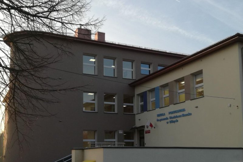 Ocieplili szkołę w Bliżynie, ale zapłacą karę za gaz. Absurd z PGNiG w tle