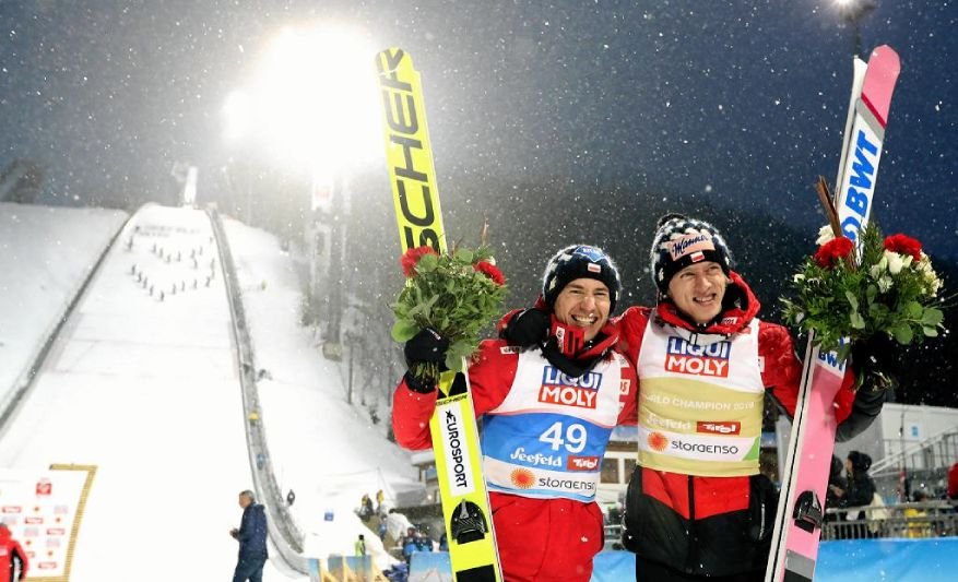 Kamil Stoch i Dawid Kubacki przed dwoma laty zajęli dwa czołowe miejsca w konkursie na skoczni normalnej