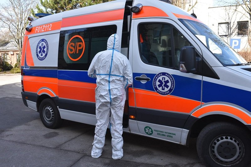 Pacjent z podejrzeniem koronawirusa uciekł ze szpitala w Zakopanem.