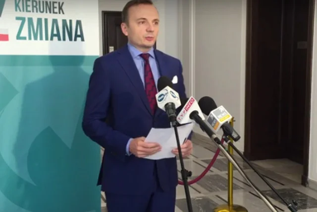 Posłowie nie szczędzili sobie luksusów.