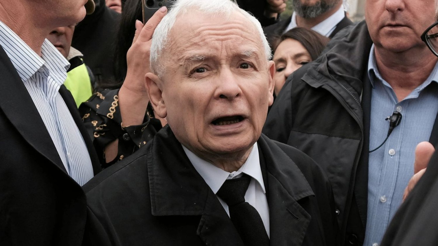 Jarosław Kaczyński wrze podczas miesięcznicy smoleńskiej. "Te śmiecie".