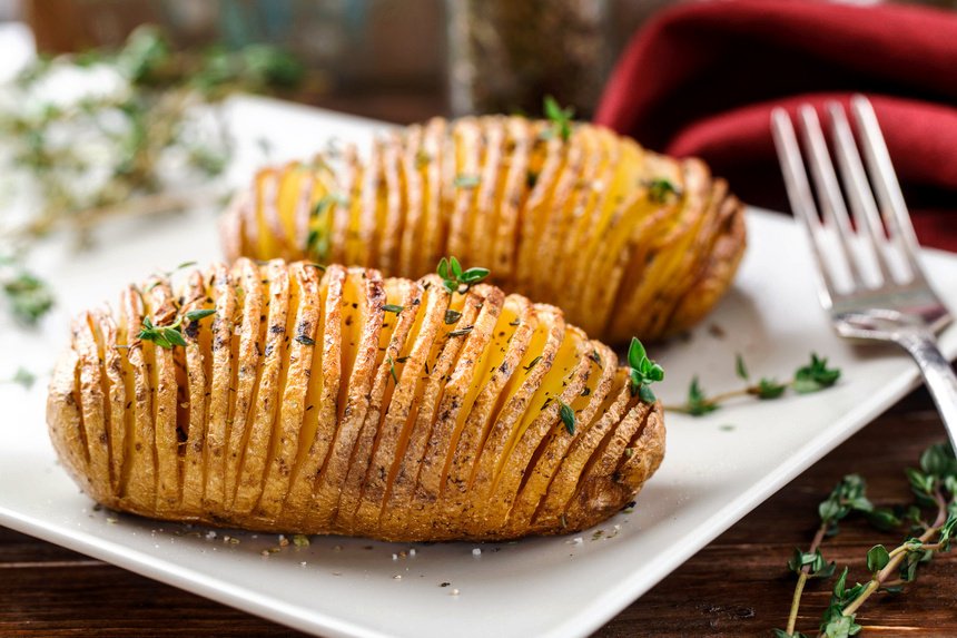 Przepis na grillowane ziemniaki z rusztu [Majówka 2021]