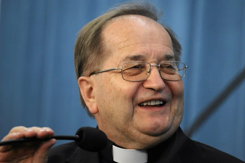 Nowa partia może przynieść ojcu Tadeuszowi Rydzykowi szereg korzyści.