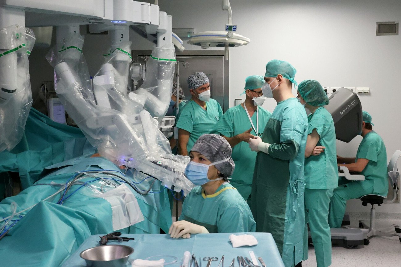 Z wykorzystaniem systemu robotycznego już wkrótce wykonywane będą kolejne operacje "na NFZ".