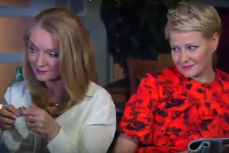 Małgorzata Kożuchowska we wzruszającym wpisie pożegnała zmarłą we wtorek aktorkę Halinę Skoczyńską, z którą wspólnie grały w serialu "Rodzinka.pl".