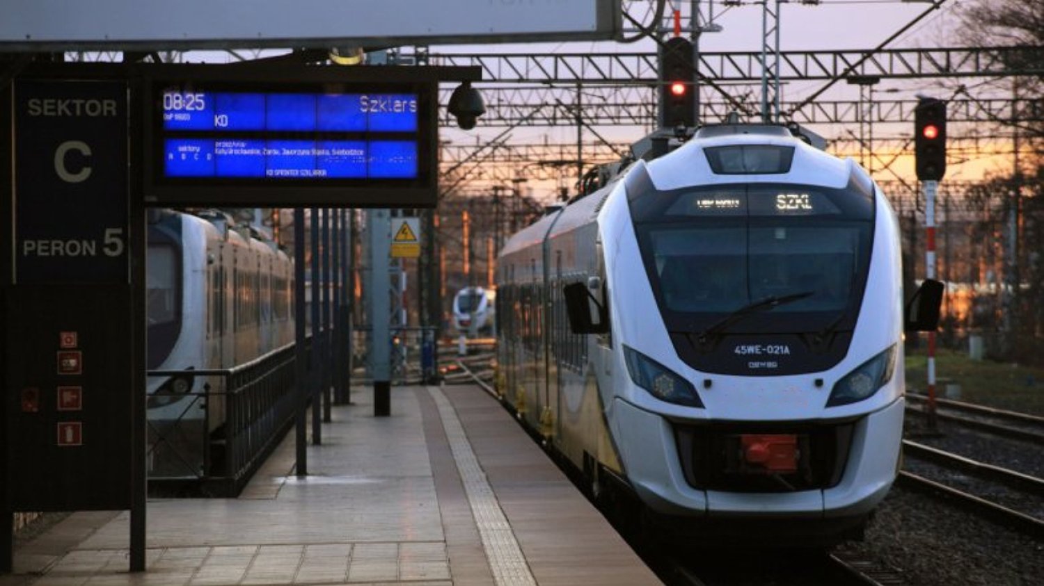 Maszynista pod wpływem alkoholu prowadził pociąg pasażerski.