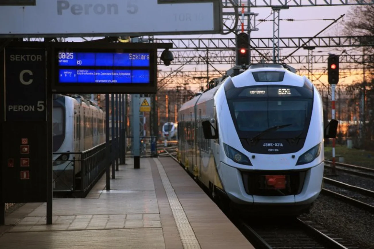 Maszynista pod wpływem alkoholu prowadził pociąg pasażerski.