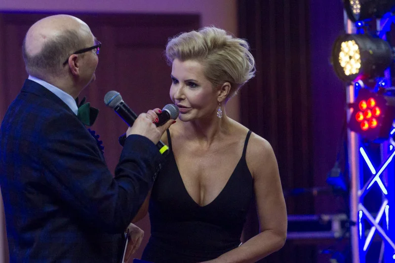 Joanna Racewicz została zawieszona w TVP za wpis na Instagramie. Dziennikarka komentuje, że nie żałuje tego, co się stało.