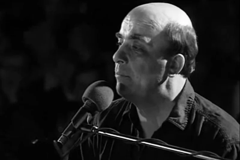 Nie żyje Zbigniew Łapiński ze słynnego tria z Jackiem Kaczmarskim i Przemysławem Gintrowskim.