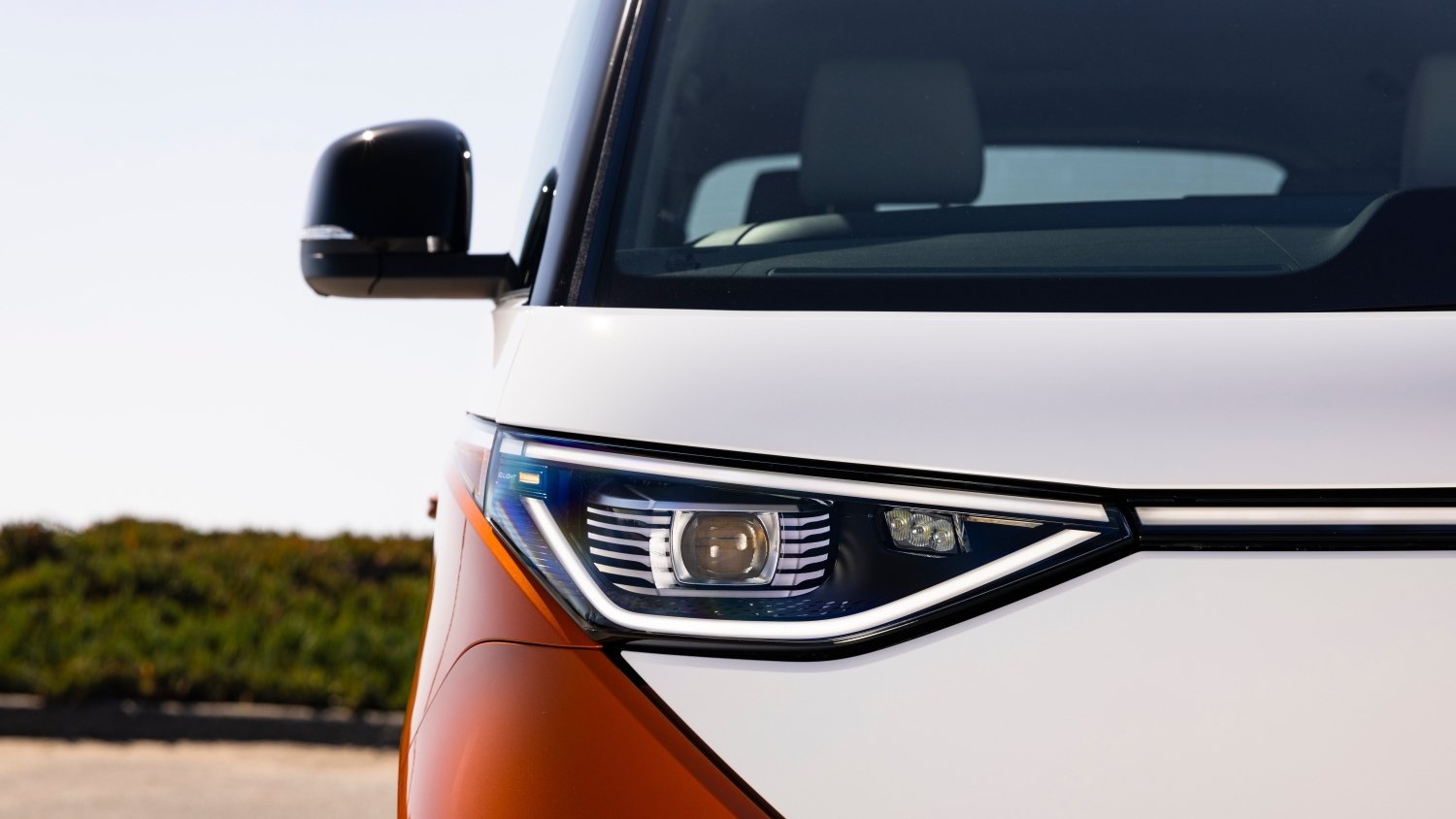 Nowy ID. Buzz 2026 to koniec dotykozy i potężny zastrzyk mocy. Volkswagen posłuchał kierowców