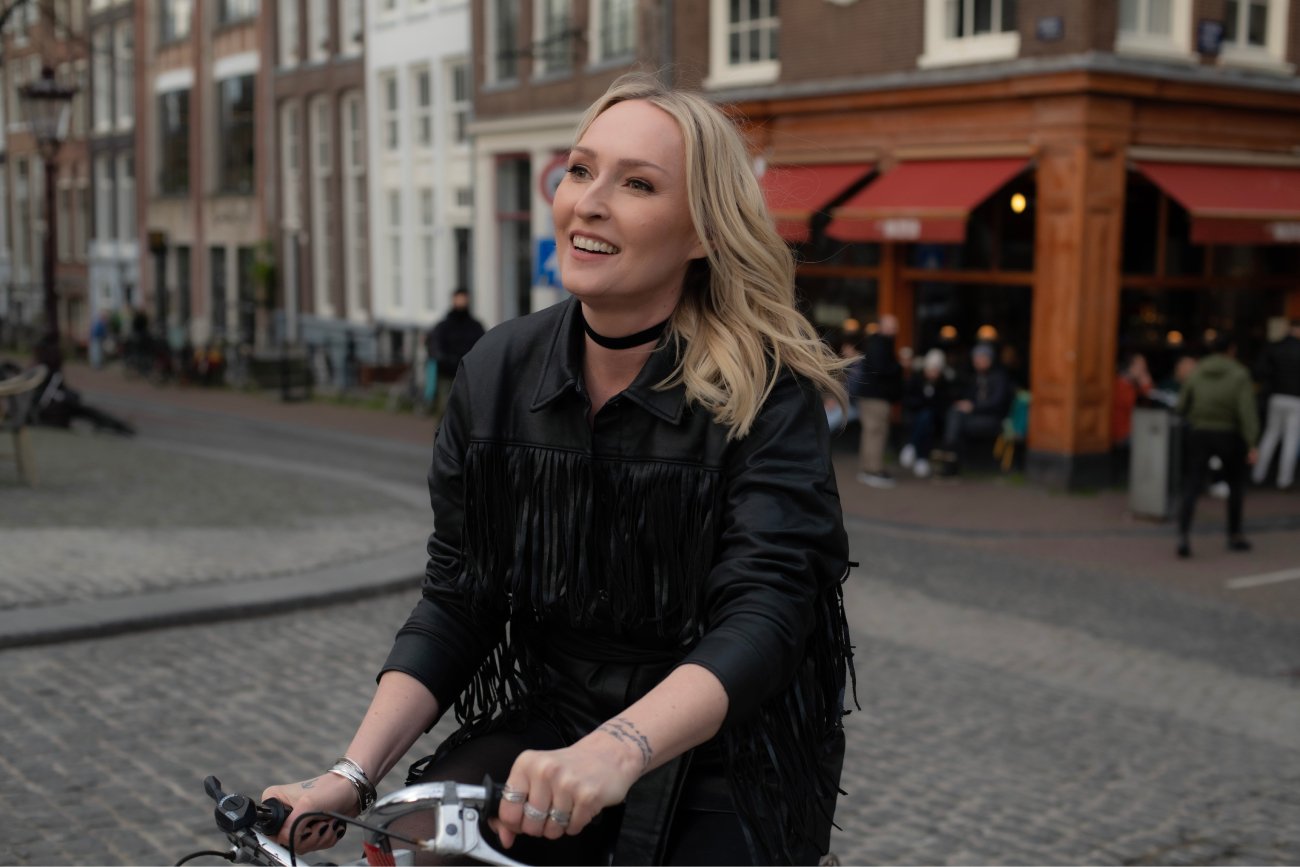 "Czułam się odarta z wolności". Wywiad z Anitą Lipnicką