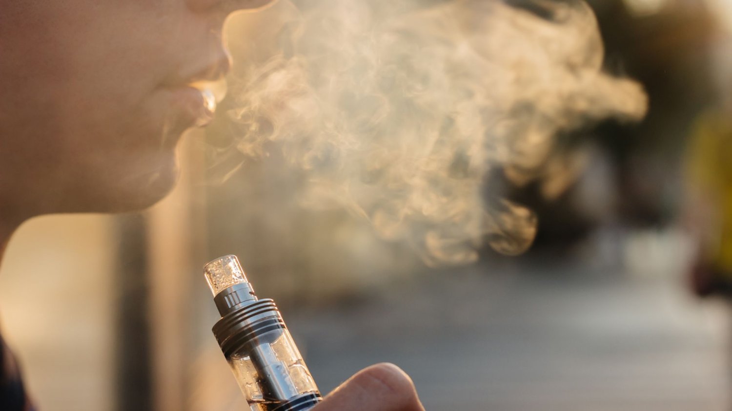 Nowe zakazy uderzą w popularne używki. Rząd nie zamierza dłużej czekać