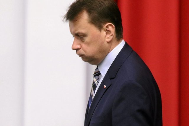 Szef MSWiA Mariusz Błaszczak nie pozostawia wątpliwości, do czego doprowadzi podwyżka cel paliw, którą planuje PiS. I zrobił to... już kilka lat temu.