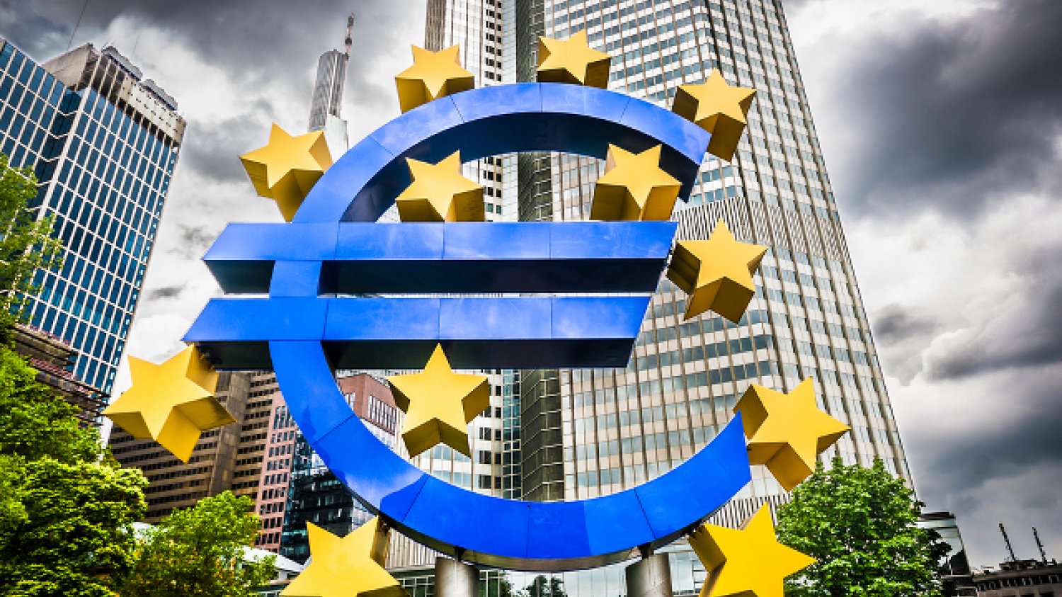Polska powinna spieszyć się do strefy euro?