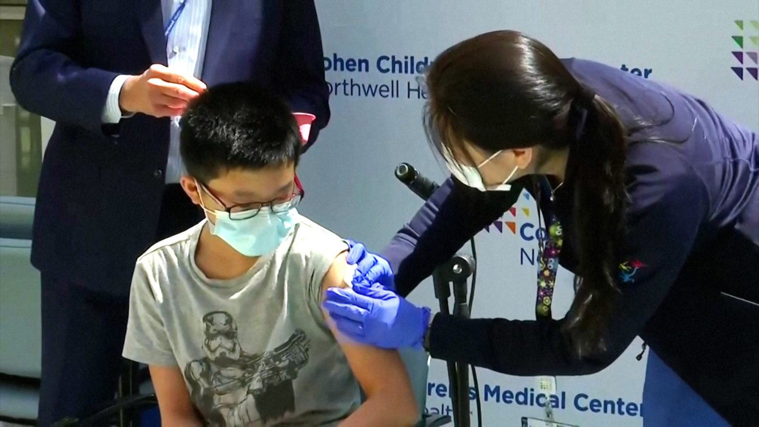 W Stanach Zjednoczonych rozpoczęto szczepienia przeciw COVID-19 dla dzieci w wieku od 12 do 15 lat.