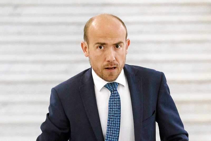 Borys Budka stanowczo odciął się za przytyki, które kierował pod jego adresem szef PO Grzegorz Schetyna.