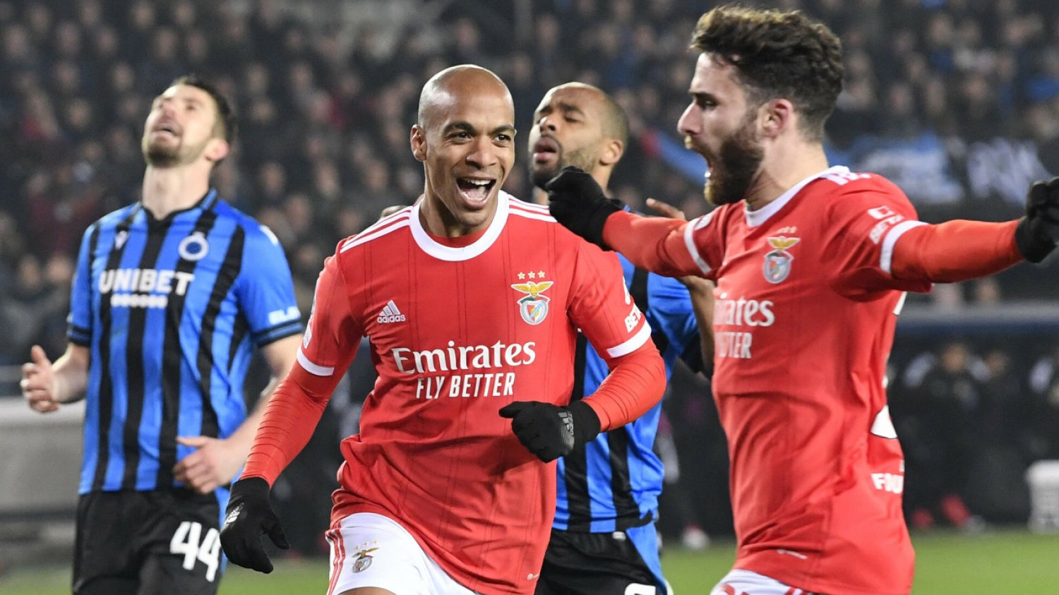 Joao Mario zdobył gola, który ustawił w komfortowym położeniu Benficę przed rewanżem na swoim terenie.