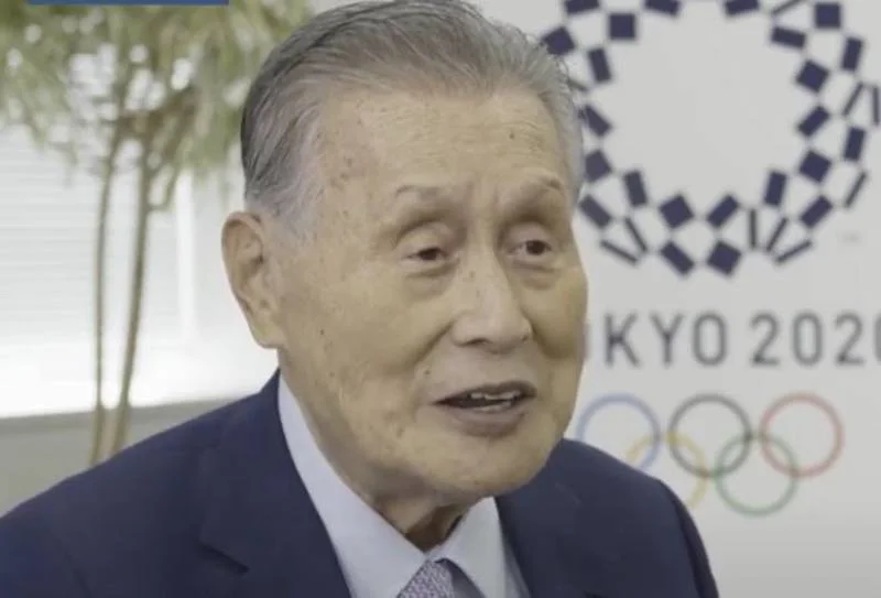 Mori przeprosił za swoją wypowiedź o kobietach, ale wielu to nie przekonało. Igrzyska w Tokio. Yoshiro Mori przeprasza za obraźliwe słowa o kobietach.