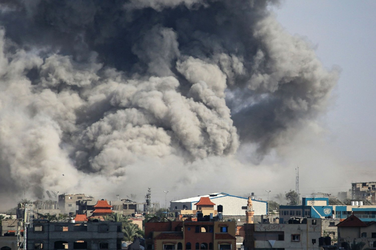 Izrael rozpoczął operację w Rafah. Była przekładana od miesięcy.