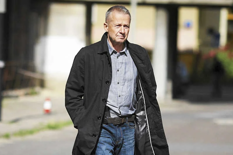 Bogusław Linda na planie serialu "Paradoks"