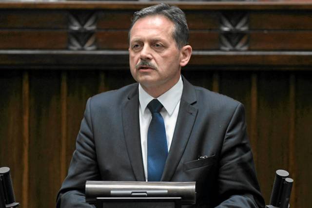 Poseł PiS Jerzy Rębek uważa, że metoda in vitro sprowadza się do zabijania wielu istnień ludzkich