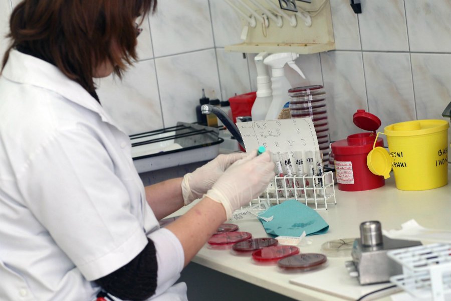 Lekarka z Rzeszowa ma umieszczać na Facebooku rasistowskie wpisy - alarmuje Ośrodek Monitorowania Zachowań Rasistowskich i Ksenofobicznych. (zdjęcie poglądowe)