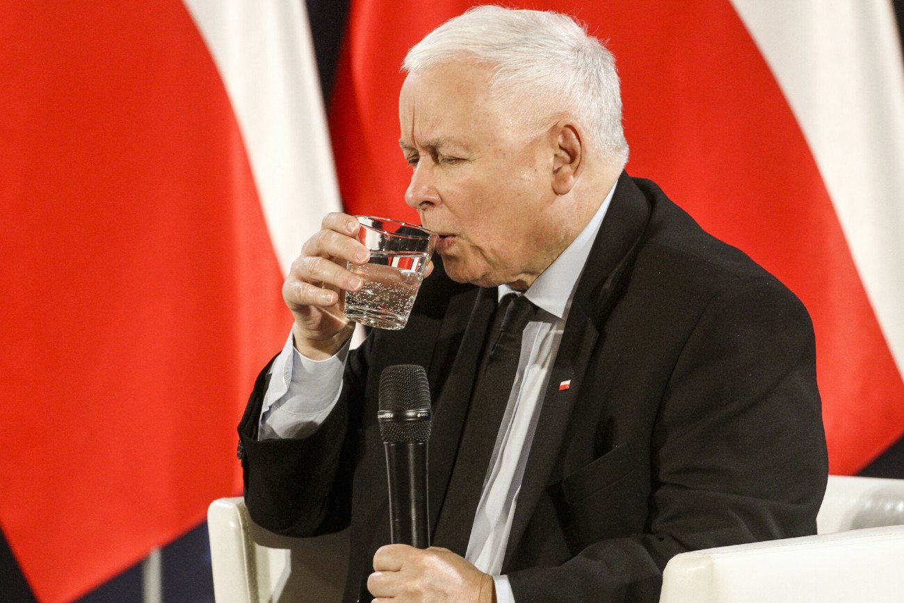 Jarosław Kaczyński wywołał oburzenie swoją wypowiedzią o kobietach, dzietności w Polsce i alkoholu