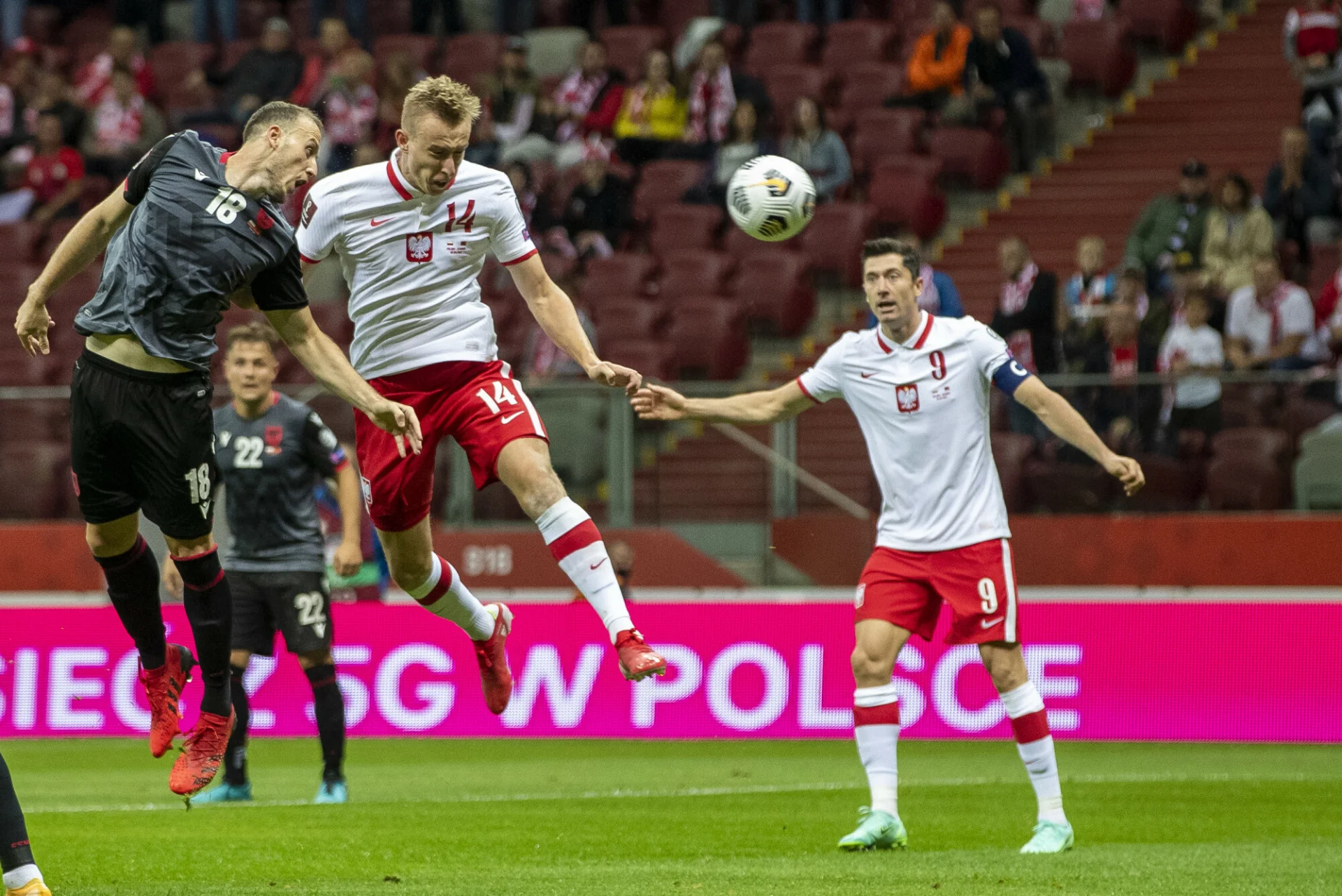 W pierwszym meczu z Albanią Polacy pewnie wygrali w Warszawie 4:1