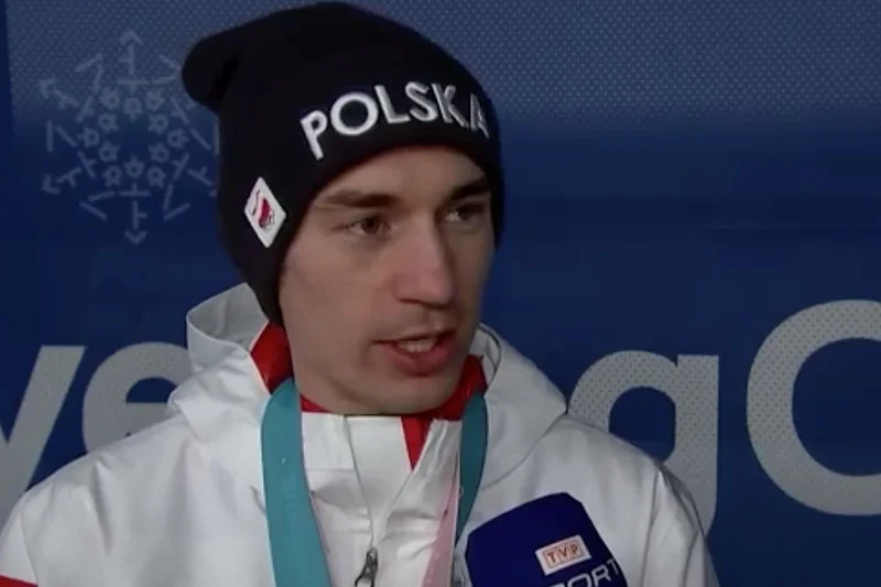 W TVP zapytano Kamila Stocha, komu dedykuje złoty medal. Odpowiedź – klasa sama w sobie!