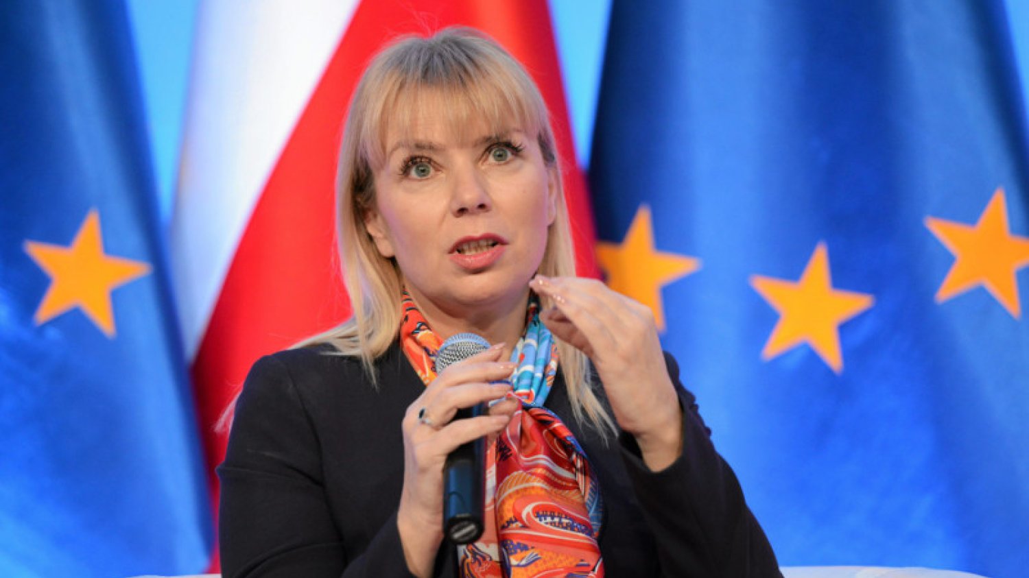 Elżbieta Bieńkowska fatalnie ocenia nasze relacje z Unią Europejską.
