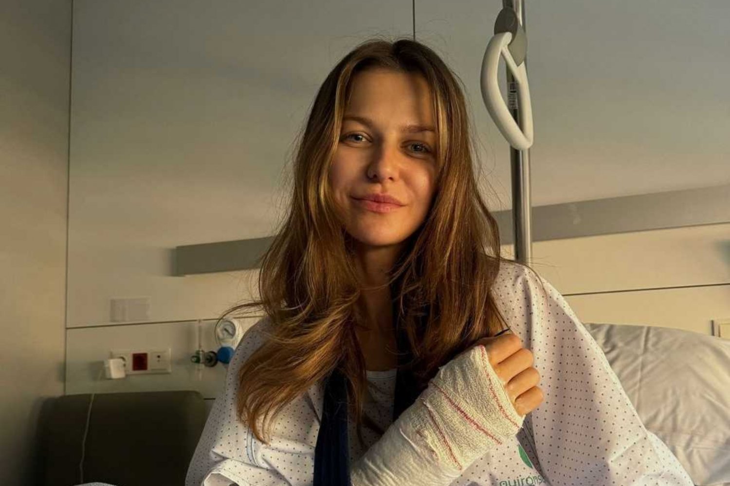 Anna Lewandowska trafiła do szpitala. Ma problemy z ręką.