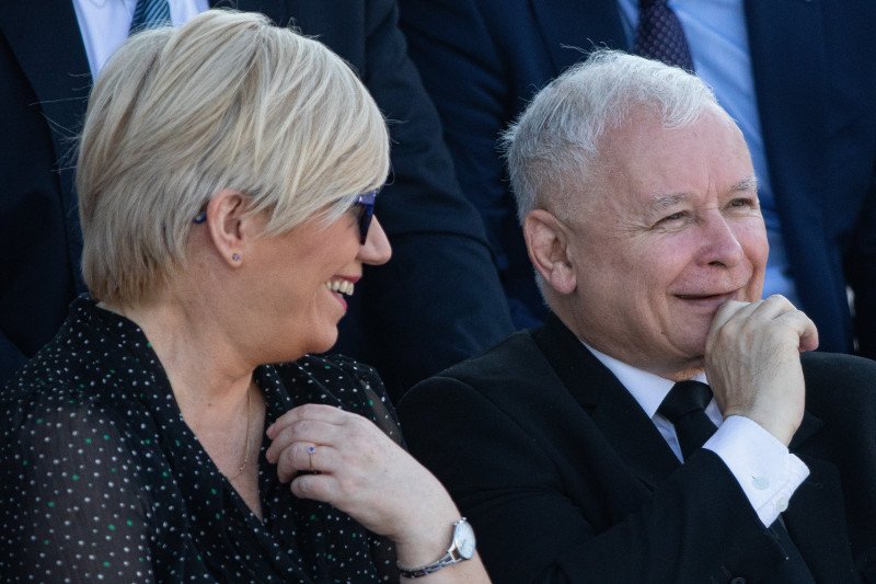 Nie od dziś wiadomo, że prezes PiS i prezes TK znają się dobrze na stopie towarzyskiej.