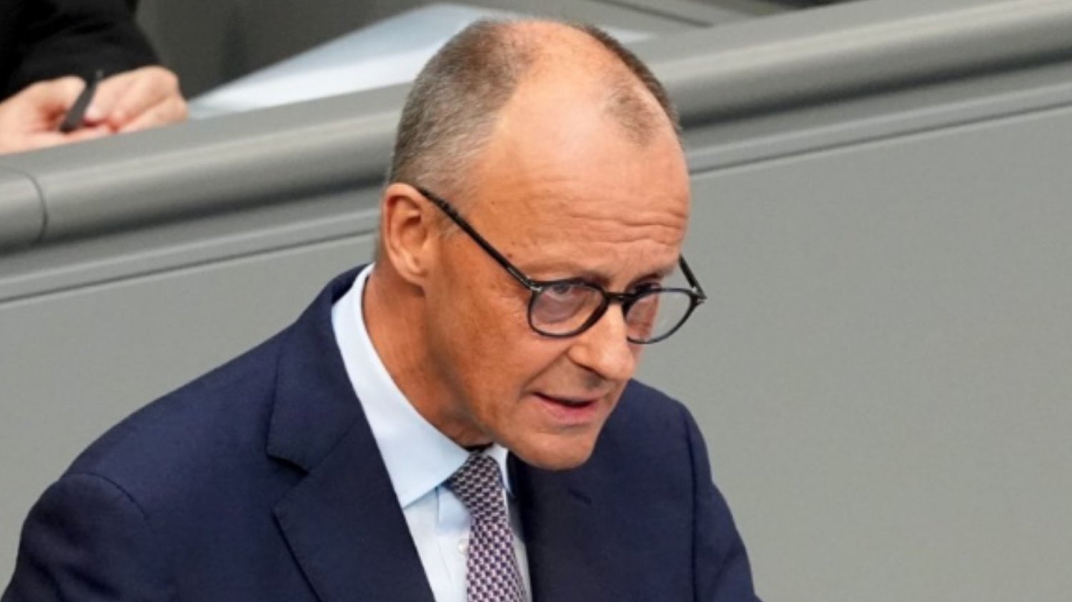 Niemiecka prasa upomina Merza ws. AfD. "Mniej mówić, a działać". Friedrich Merz.