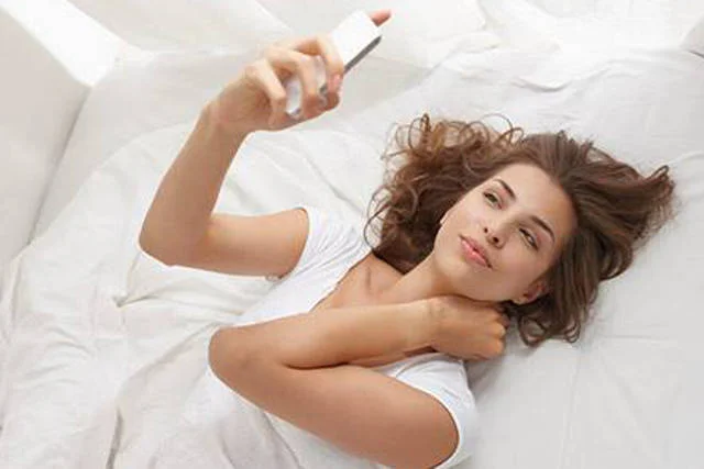 Selfie? Tak, zrobiłam kilka na życzenie kolegów, ale są wyjątkowo straszne, więc nie nadają się do publikacji chyba że, w periodyku dla dermatologów