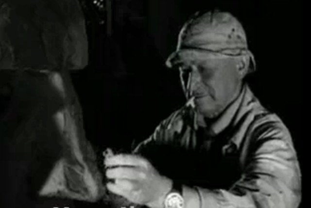 Ksawery Dunikowski podczas pracy. Wbrew powszechnym wyobrażeniom nie był piewcą PRL - wielu dziełach zawarł prawdziwe przesłanie