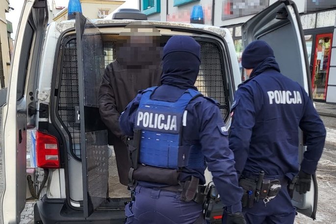 98-latka przechytrzyła mężczyznę, który usiłował wyłudzić od niej pieniądze.