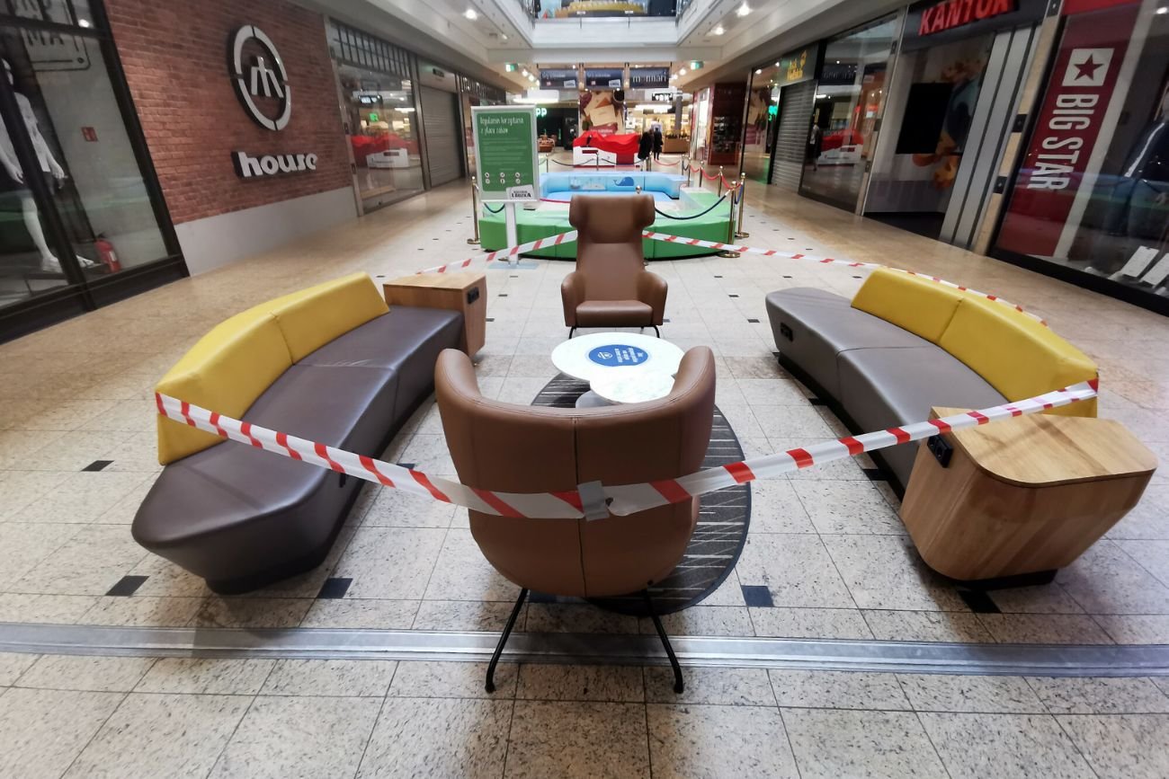 Lekarze chcą wprowadzenia obostrzeń przed świętami.