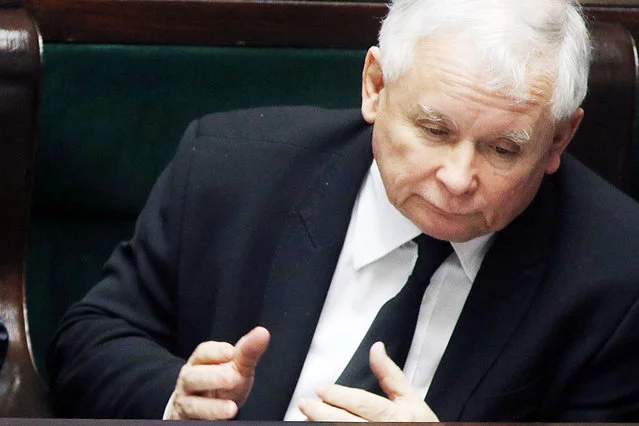 Co z tego, że dwukadencyjność może łamać zasadę, iż prawo nie działa wstecz? To "służy pewnemu celowi" – mówi Kaczyński