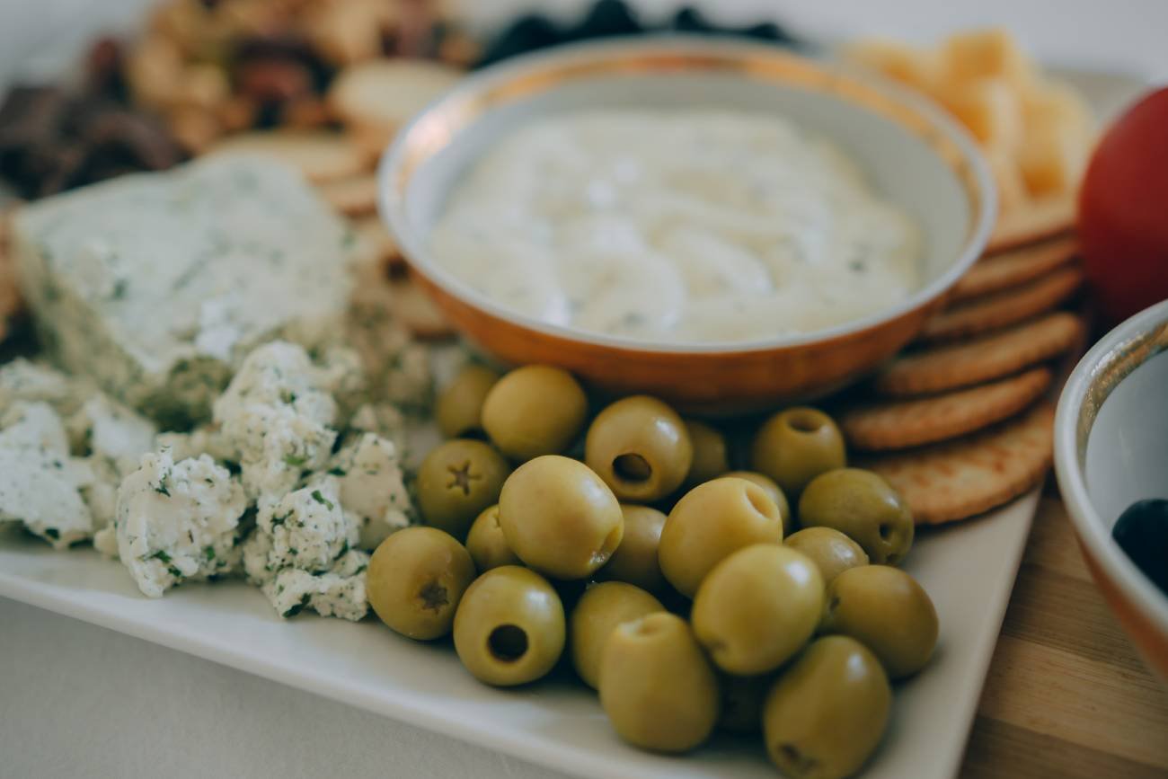 Andrzejki – proste przepisy na przekąski. Bez pieczenia i gotowania