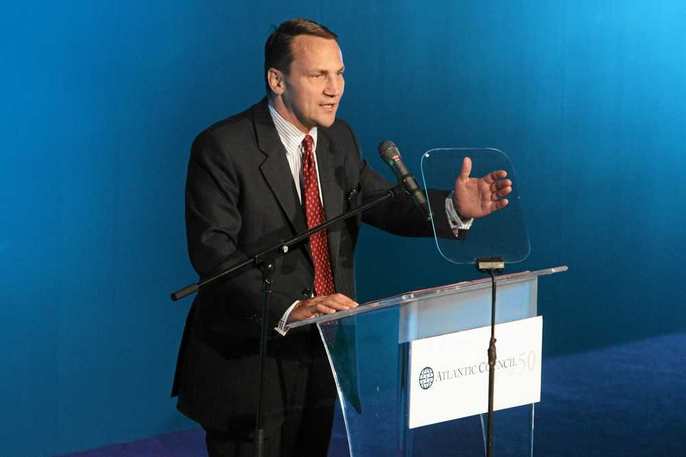Radosław Sikorski przemawia na forum Rady Atlantyckiej