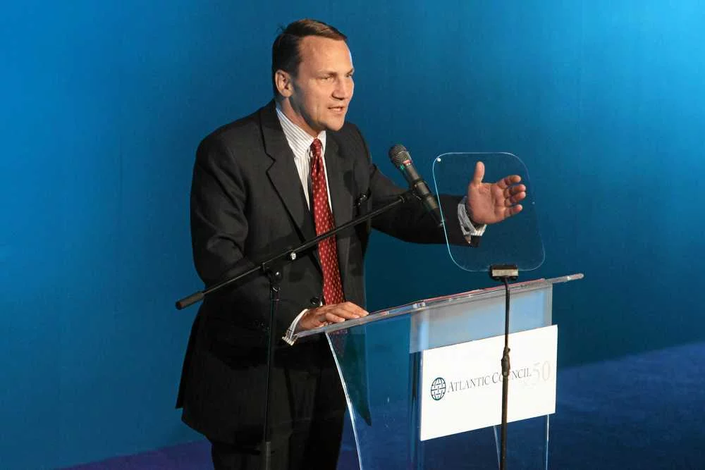 Radosław Sikorski przemawia na forum Rady Atlantyckiej
