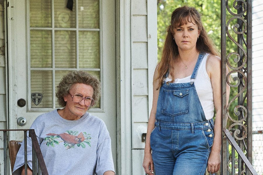 "Elegia dla bidoków" jest średnio udaną ekranizacją bestsellera J.D. Vance'a