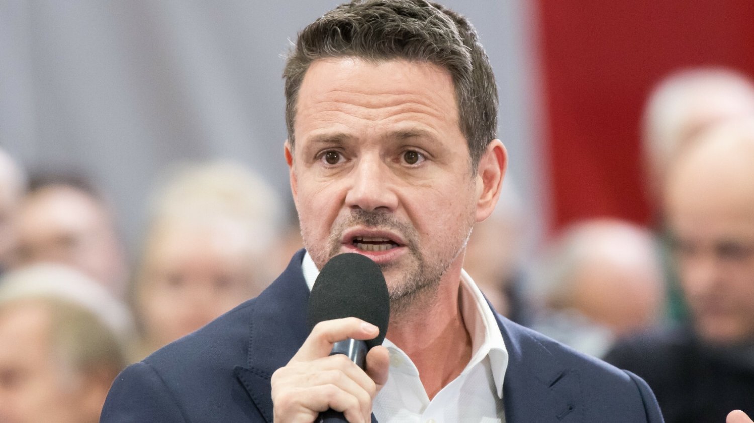 "Mamy dwie płci biologiczne". Trzaskowski odpowiada PiS