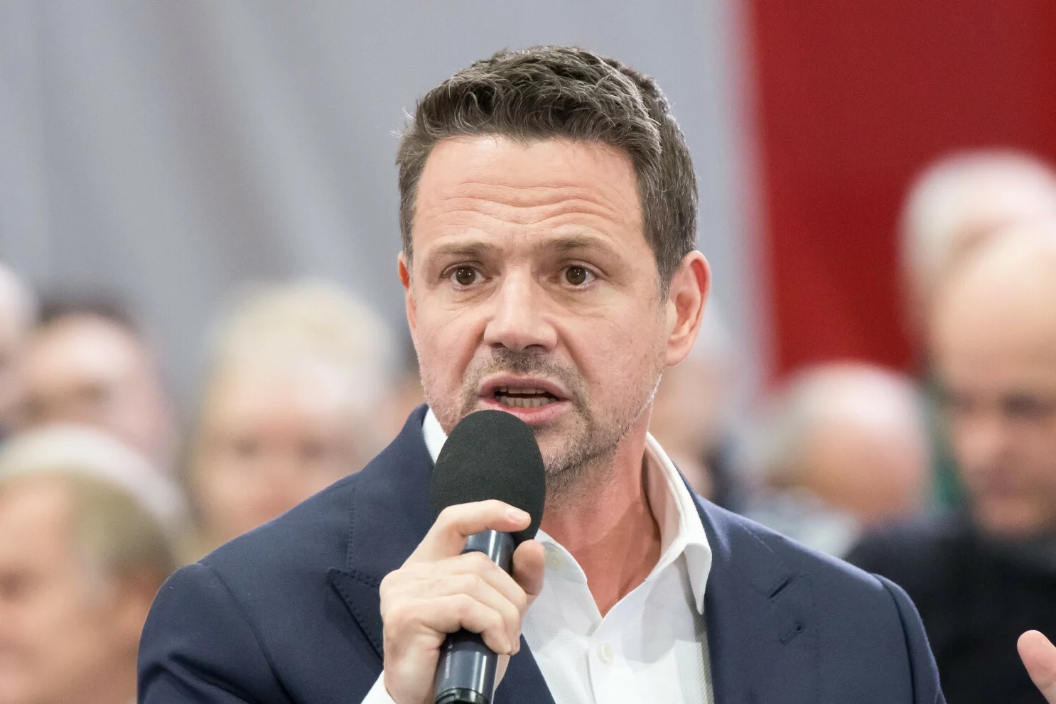 "Mamy dwie płci biologiczne". Trzaskowski odpowiada PiS